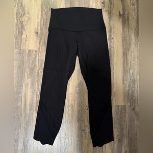 🍋 Lululemon 🍋 Size 6 Leggings - Black 23” with sheer scalloped bottom